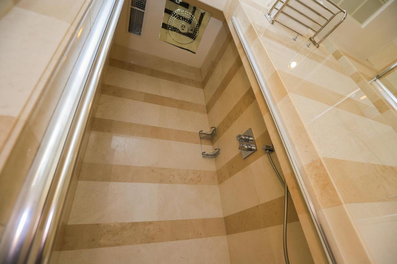 Gabala Garden Hotel Exterior photo A shower