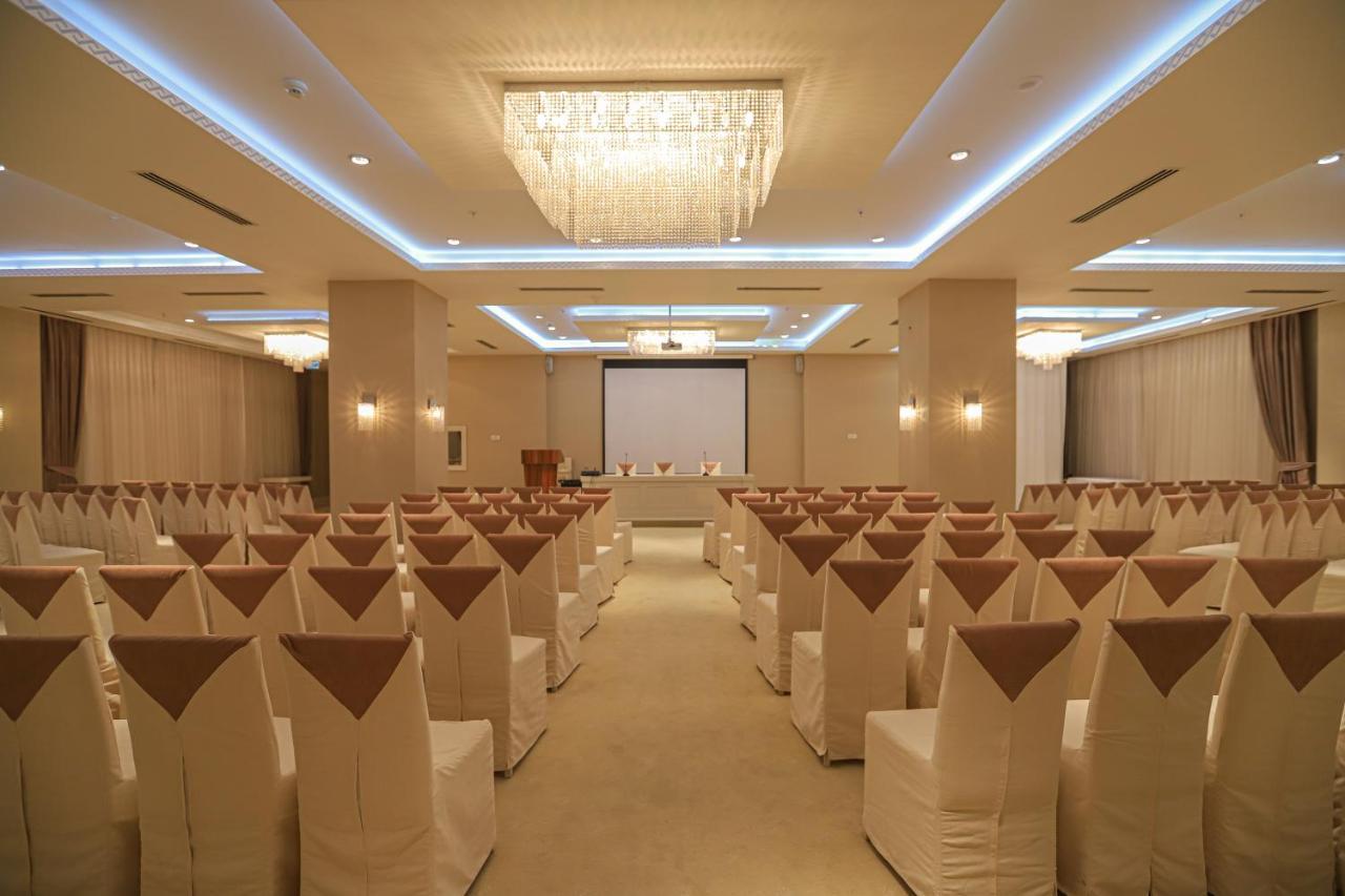 Gabala Garden Hotel Exterior photo The ballroom